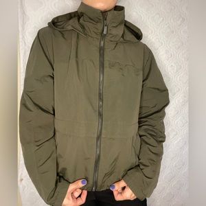 Lululemon windbreaker/rain jacket
